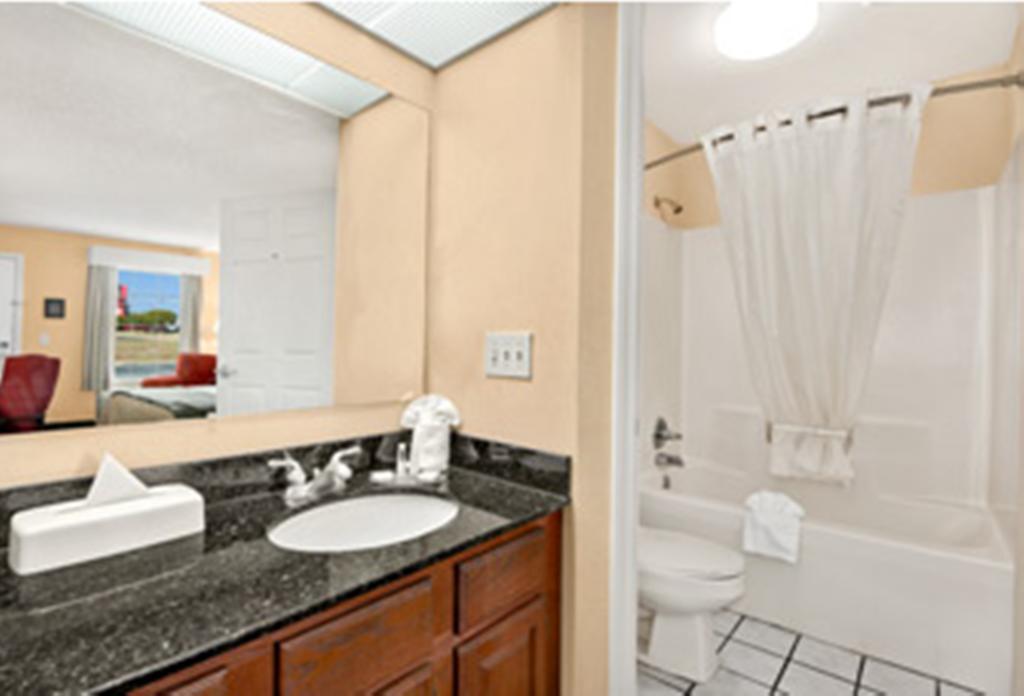 Baymont By Wyndham Greenville Esterno foto