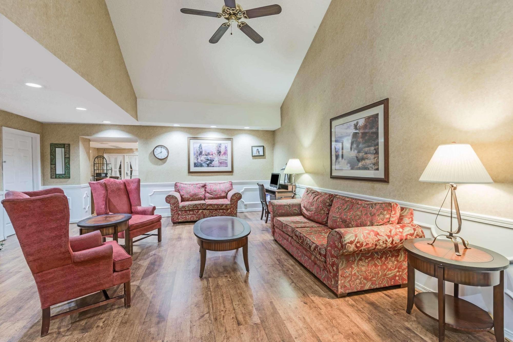 Baymont By Wyndham Greenville Esterno foto